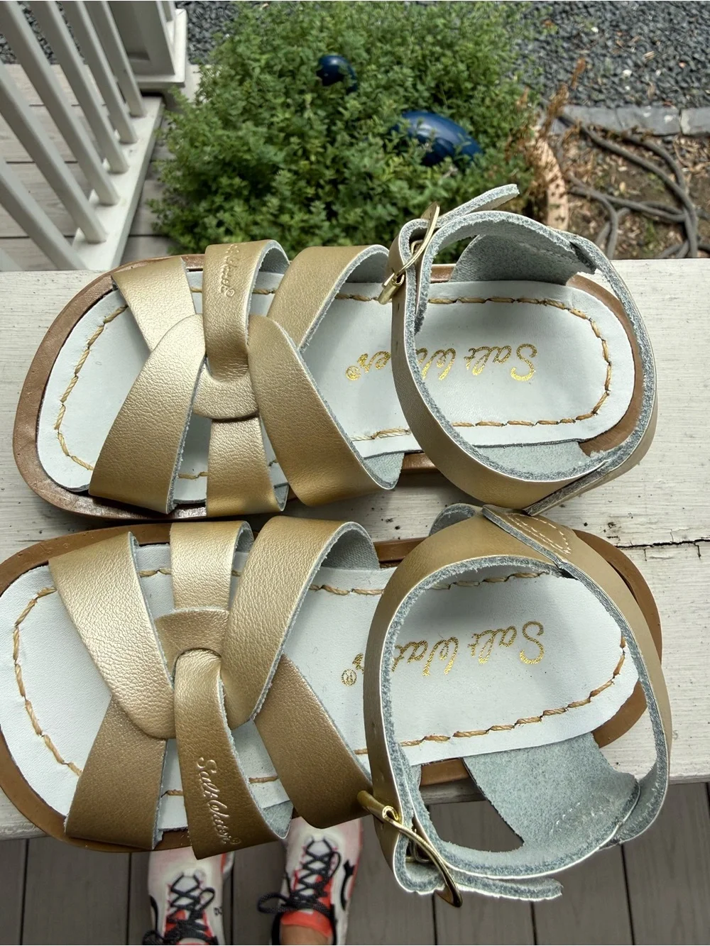 Saltwater “Original “ Sandal by Hoy in Little Girl’s Size 7  NWT